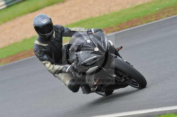 Mallory park Leicestershire;Mallory park photographs;Motorcycle action photographs;event digital images;eventdigitalimages;mallory park;no limits trackday;peter wileman photography;trackday;trackday digital images;trackday photos