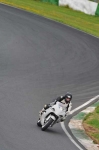 Mallory-park-Leicestershire;Mallory-park-photographs;Motorcycle-action-photographs;event-digital-images;eventdigitalimages;mallory-park;no-limits-trackday;peter-wileman-photography;trackday;trackday-digital-images;trackday-photos