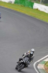 Mallory-park-Leicestershire;Mallory-park-photographs;Motorcycle-action-photographs;event-digital-images;eventdigitalimages;mallory-park;no-limits-trackday;peter-wileman-photography;trackday;trackday-digital-images;trackday-photos