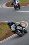Mallory-park-Leicestershire;Mallory-park-photographs;Motorcycle-action-photographs;event-digital-images;eventdigitalimages;mallory-park;no-limits-trackday;peter-wileman-photography;trackday;trackday-digital-images;trackday-photos