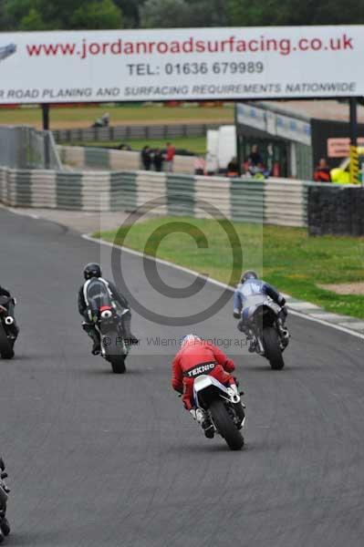 Mallory park Leicestershire;Mallory park photographs;Motorcycle action photographs;event digital images;eventdigitalimages;mallory park;no limits trackday;peter wileman photography;trackday;trackday digital images;trackday photos