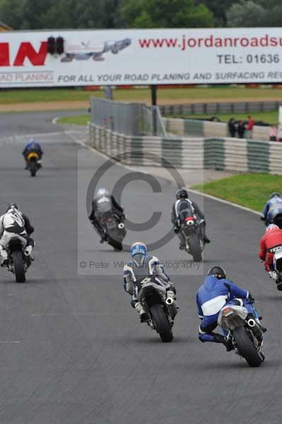Mallory park Leicestershire;Mallory park photographs;Motorcycle action photographs;event digital images;eventdigitalimages;mallory park;no limits trackday;peter wileman photography;trackday;trackday digital images;trackday photos