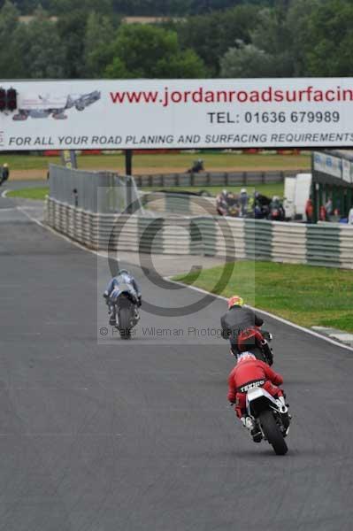 Mallory park Leicestershire;Mallory park photographs;Motorcycle action photographs;event digital images;eventdigitalimages;mallory park;no limits trackday;peter wileman photography;trackday;trackday digital images;trackday photos