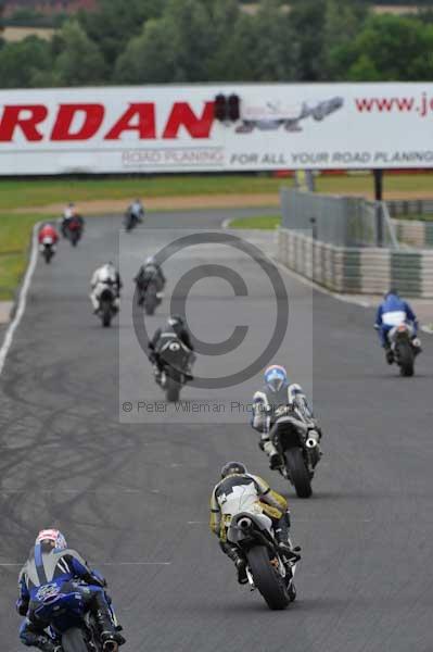 Mallory park Leicestershire;Mallory park photographs;Motorcycle action photographs;event digital images;eventdigitalimages;mallory park;no limits trackday;peter wileman photography;trackday;trackday digital images;trackday photos