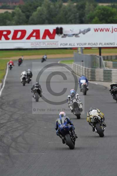 Mallory park Leicestershire;Mallory park photographs;Motorcycle action photographs;event digital images;eventdigitalimages;mallory park;no limits trackday;peter wileman photography;trackday;trackday digital images;trackday photos