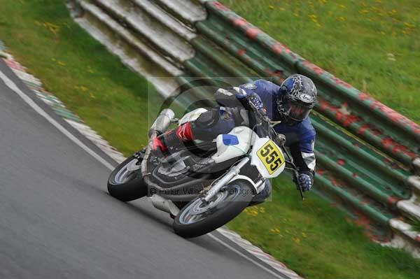 Mallory park Leicestershire;Mallory park photographs;Motorcycle action photographs;event digital images;eventdigitalimages;mallory park;no limits trackday;peter wileman photography;trackday;trackday digital images;trackday photos