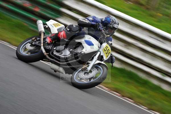 Mallory park Leicestershire;Mallory park photographs;Motorcycle action photographs;event digital images;eventdigitalimages;mallory park;no limits trackday;peter wileman photography;trackday;trackday digital images;trackday photos