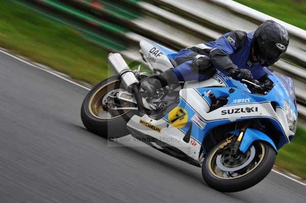 Mallory park Leicestershire;Mallory park photographs;Motorcycle action photographs;event digital images;eventdigitalimages;mallory park;no limits trackday;peter wileman photography;trackday;trackday digital images;trackday photos