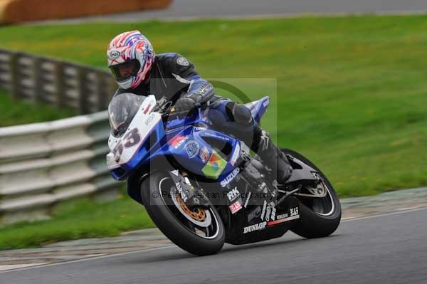Mallory park Leicestershire;Mallory park photographs;Motorcycle action photographs;event digital images;eventdigitalimages;mallory park;no limits trackday;peter wileman photography;trackday;trackday digital images;trackday photos