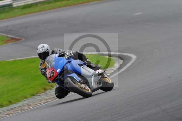 Mallory park Leicestershire;Mallory park photographs;Motorcycle action photographs;event digital images;eventdigitalimages;mallory park;no limits trackday;peter wileman photography;trackday;trackday digital images;trackday photos