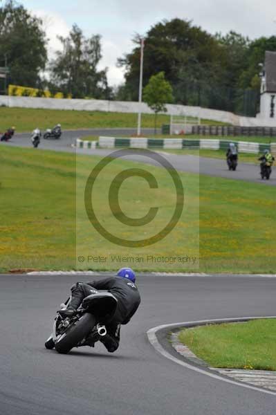 Mallory park Leicestershire;Mallory park photographs;Motorcycle action photographs;event digital images;eventdigitalimages;mallory park;no limits trackday;peter wileman photography;trackday;trackday digital images;trackday photos