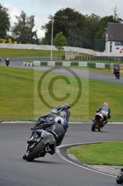 Mallory park Leicestershire;Mallory park photographs;Motorcycle action photographs;event digital images;eventdigitalimages;mallory park;no limits trackday;peter wileman photography;trackday;trackday digital images;trackday photos