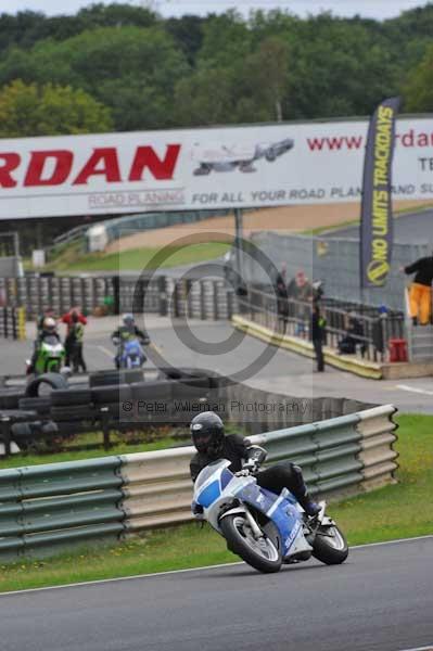 Mallory park Leicestershire;Mallory park photographs;Motorcycle action photographs;event digital images;eventdigitalimages;mallory park;no limits trackday;peter wileman photography;trackday;trackday digital images;trackday photos