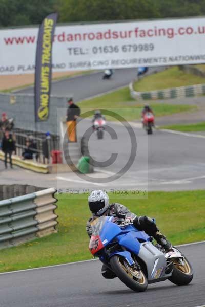 Mallory park Leicestershire;Mallory park photographs;Motorcycle action photographs;event digital images;eventdigitalimages;mallory park;no limits trackday;peter wileman photography;trackday;trackday digital images;trackday photos