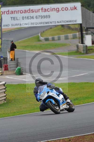 Mallory park Leicestershire;Mallory park photographs;Motorcycle action photographs;event digital images;eventdigitalimages;mallory park;no limits trackday;peter wileman photography;trackday;trackday digital images;trackday photos
