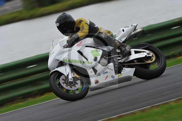 Mallory park Leicestershire;Mallory park photographs;Motorcycle action photographs;event digital images;eventdigitalimages;mallory park;no limits trackday;peter wileman photography;trackday;trackday digital images;trackday photos