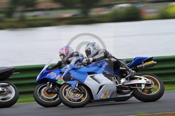 Mallory park Leicestershire;Mallory park photographs;Motorcycle action photographs;event digital images;eventdigitalimages;mallory park;no limits trackday;peter wileman photography;trackday;trackday digital images;trackday photos
