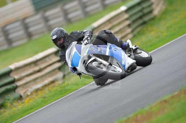 Mallory park Leicestershire;Mallory park photographs;Motorcycle action photographs;event digital images;eventdigitalimages;mallory park;no limits trackday;peter wileman photography;trackday;trackday digital images;trackday photos