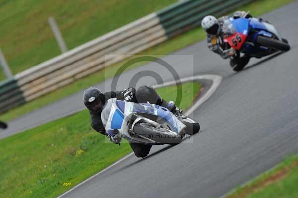 Mallory park Leicestershire;Mallory park photographs;Motorcycle action photographs;event digital images;eventdigitalimages;mallory park;no limits trackday;peter wileman photography;trackday;trackday digital images;trackday photos