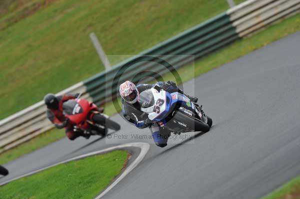 Mallory park Leicestershire;Mallory park photographs;Motorcycle action photographs;event digital images;eventdigitalimages;mallory park;no limits trackday;peter wileman photography;trackday;trackday digital images;trackday photos