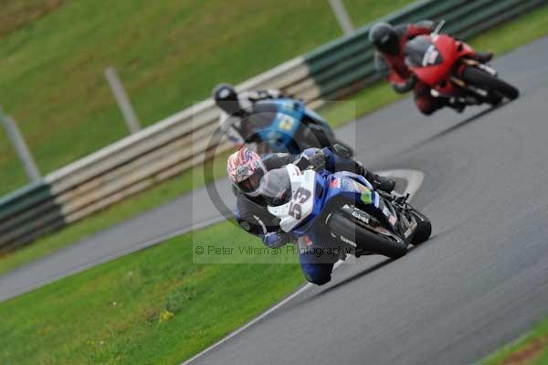 Mallory park Leicestershire;Mallory park photographs;Motorcycle action photographs;event digital images;eventdigitalimages;mallory park;no limits trackday;peter wileman photography;trackday;trackday digital images;trackday photos