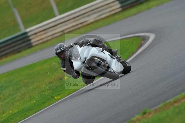 Mallory park Leicestershire;Mallory park photographs;Motorcycle action photographs;event digital images;eventdigitalimages;mallory park;no limits trackday;peter wileman photography;trackday;trackday digital images;trackday photos