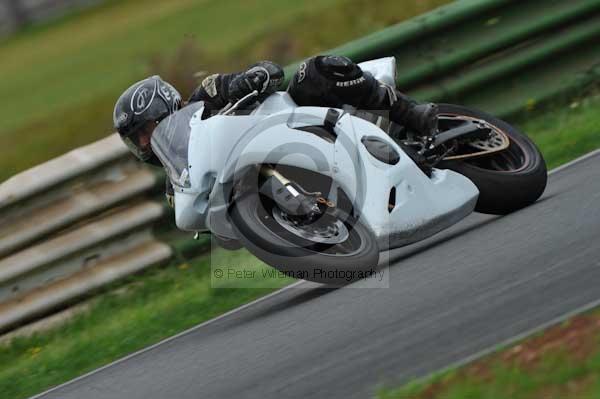Mallory park Leicestershire;Mallory park photographs;Motorcycle action photographs;event digital images;eventdigitalimages;mallory park;no limits trackday;peter wileman photography;trackday;trackday digital images;trackday photos