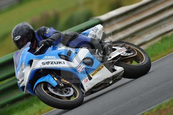 Mallory park Leicestershire;Mallory park photographs;Motorcycle action photographs;event digital images;eventdigitalimages;mallory park;no limits trackday;peter wileman photography;trackday;trackday digital images;trackday photos