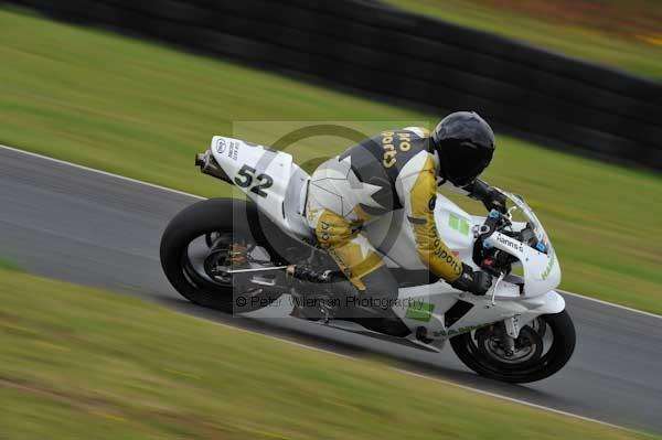 Mallory park Leicestershire;Mallory park photographs;Motorcycle action photographs;event digital images;eventdigitalimages;mallory park;no limits trackday;peter wileman photography;trackday;trackday digital images;trackday photos