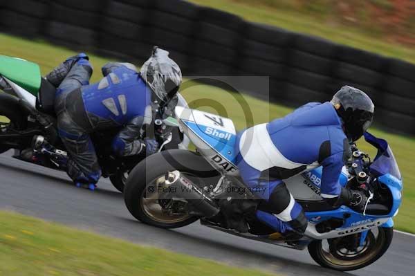 Mallory park Leicestershire;Mallory park photographs;Motorcycle action photographs;event digital images;eventdigitalimages;mallory park;no limits trackday;peter wileman photography;trackday;trackday digital images;trackday photos