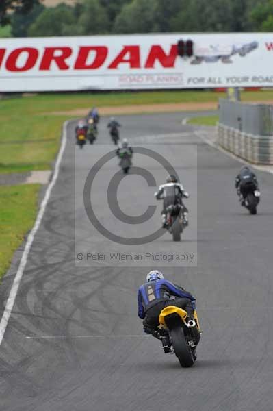 Mallory park Leicestershire;Mallory park photographs;Motorcycle action photographs;event digital images;eventdigitalimages;mallory park;no limits trackday;peter wileman photography;trackday;trackday digital images;trackday photos