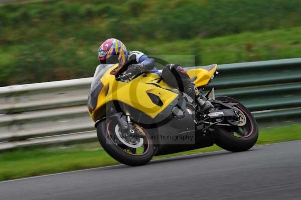 Mallory park Leicestershire;Mallory park photographs;Motorcycle action photographs;event digital images;eventdigitalimages;mallory park;no limits trackday;peter wileman photography;trackday;trackday digital images;trackday photos