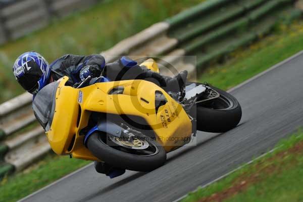 Mallory park Leicestershire;Mallory park photographs;Motorcycle action photographs;event digital images;eventdigitalimages;mallory park;no limits trackday;peter wileman photography;trackday;trackday digital images;trackday photos