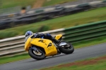 Mallory-park-Leicestershire;Mallory-park-photographs;Motorcycle-action-photographs;event-digital-images;eventdigitalimages;mallory-park;no-limits-trackday;peter-wileman-photography;trackday;trackday-digital-images;trackday-photos