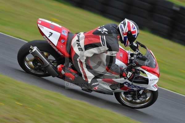 Mallory park Leicestershire;Mallory park photographs;Motorcycle action photographs;event digital images;eventdigitalimages;mallory park;no limits trackday;peter wileman photography;trackday;trackday digital images;trackday photos
