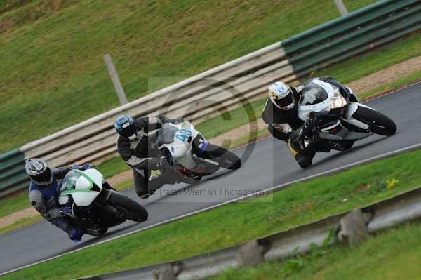 Mallory park Leicestershire;Mallory park photographs;Motorcycle action photographs;event digital images;eventdigitalimages;mallory park;no limits trackday;peter wileman photography;trackday;trackday digital images;trackday photos