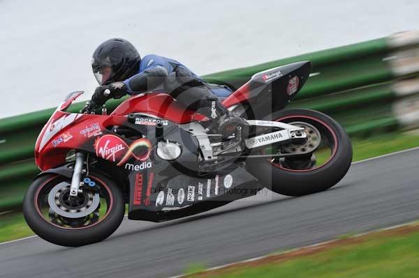 Mallory park Leicestershire;Mallory park photographs;Motorcycle action photographs;event digital images;eventdigitalimages;mallory park;no limits trackday;peter wileman photography;trackday;trackday digital images;trackday photos