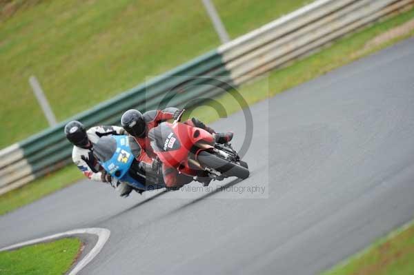 Mallory park Leicestershire;Mallory park photographs;Motorcycle action photographs;event digital images;eventdigitalimages;mallory park;no limits trackday;peter wileman photography;trackday;trackday digital images;trackday photos