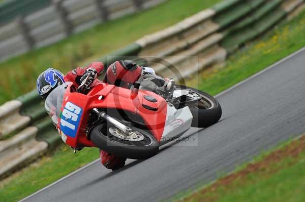 Mallory park Leicestershire;Mallory park photographs;Motorcycle action photographs;event digital images;eventdigitalimages;mallory park;no limits trackday;peter wileman photography;trackday;trackday digital images;trackday photos