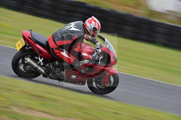 Mallory park Leicestershire;Mallory park photographs;Motorcycle action photographs;event digital images;eventdigitalimages;mallory park;no limits trackday;peter wileman photography;trackday;trackday digital images;trackday photos