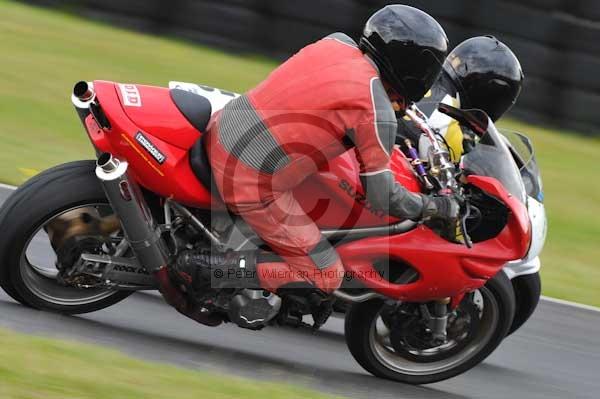 Mallory park Leicestershire;Mallory park photographs;Motorcycle action photographs;event digital images;eventdigitalimages;mallory park;no limits trackday;peter wileman photography;trackday;trackday digital images;trackday photos