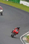 Mallory-park-Leicestershire;Mallory-park-photographs;Motorcycle-action-photographs;event-digital-images;eventdigitalimages;mallory-park;no-limits-trackday;peter-wileman-photography;trackday;trackday-digital-images;trackday-photos