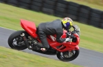 Mallory-park-Leicestershire;Mallory-park-photographs;Motorcycle-action-photographs;event-digital-images;eventdigitalimages;mallory-park;no-limits-trackday;peter-wileman-photography;trackday;trackday-digital-images;trackday-photos