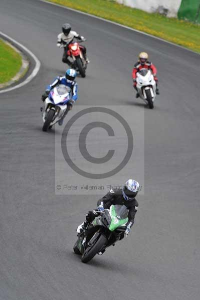 Mallory park Leicestershire;Mallory park photographs;Motorcycle action photographs;event digital images;eventdigitalimages;mallory park;no limits trackday;peter wileman photography;trackday;trackday digital images;trackday photos