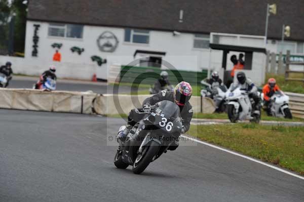 Mallory park Leicestershire;Mallory park photographs;Motorcycle action photographs;event digital images;eventdigitalimages;mallory park;no limits trackday;peter wileman photography;trackday;trackday digital images;trackday photos