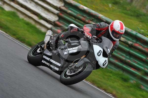 Mallory park Leicestershire;Mallory park photographs;Motorcycle action photographs;event digital images;eventdigitalimages;mallory park;no limits trackday;peter wileman photography;trackday;trackday digital images;trackday photos