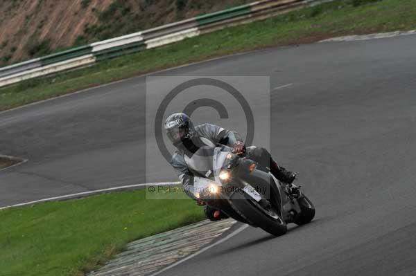 Mallory park Leicestershire;Mallory park photographs;Motorcycle action photographs;event digital images;eventdigitalimages;mallory park;no limits trackday;peter wileman photography;trackday;trackday digital images;trackday photos