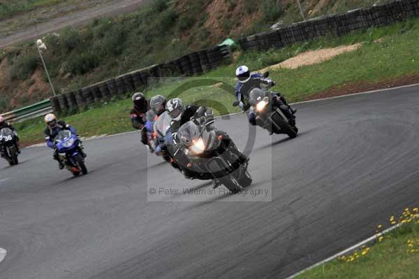 Mallory park Leicestershire;Mallory park photographs;Motorcycle action photographs;event digital images;eventdigitalimages;mallory park;no limits trackday;peter wileman photography;trackday;trackday digital images;trackday photos