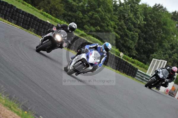 Mallory park Leicestershire;Mallory park photographs;Motorcycle action photographs;event digital images;eventdigitalimages;mallory park;no limits trackday;peter wileman photography;trackday;trackday digital images;trackday photos