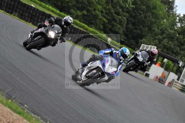 Mallory park Leicestershire;Mallory park photographs;Motorcycle action photographs;event digital images;eventdigitalimages;mallory park;no limits trackday;peter wileman photography;trackday;trackday digital images;trackday photos
